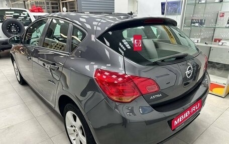 Opel Astra J, 2010 год, 799 000 рублей, 6 фотография