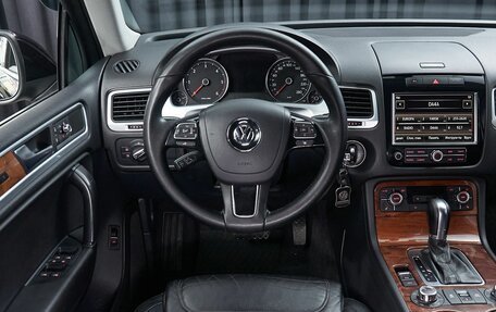 Volkswagen Touareg III, 2010 год, 2 350 000 рублей, 8 фотография