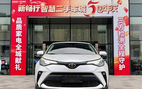 Toyota C-HR I рестайлинг, 2022 год, 2 000 070 рублей, 1 фотография