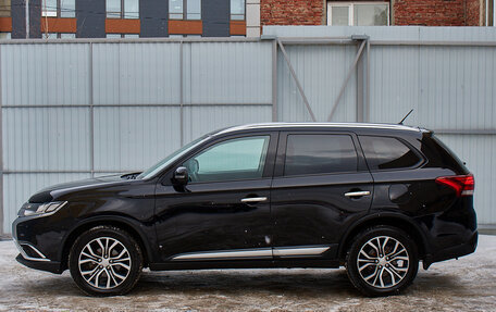 Mitsubishi Outlander III рестайлинг 3, 2015 год, 2 330 000 рублей, 7 фотография