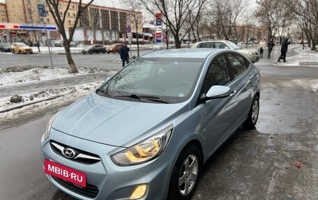 Hyundai Solaris II рестайлинг, 2012 год, 985 000 рублей, 4 фотография