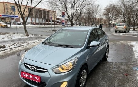 Hyundai Solaris II рестайлинг, 2012 год, 985 000 рублей, 3 фотография