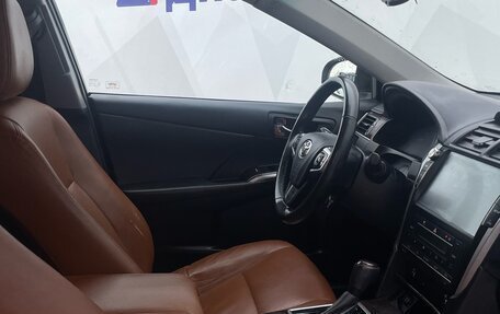 Toyota Camry, 2017 год, 2 360 000 рублей, 8 фотография