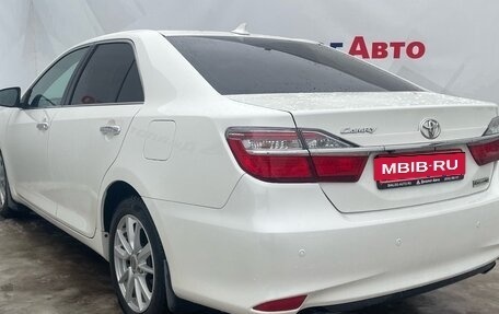 Toyota Camry, 2017 год, 2 360 000 рублей, 4 фотография