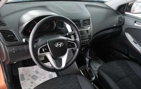 Hyundai Solaris II рестайлинг, 2015 год, 1 069 000 рублей, 8 фотография