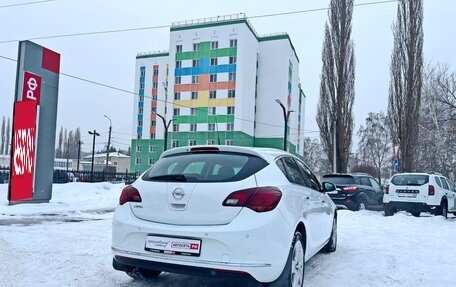 Opel Astra J, 2013 год, 880 000 рублей, 2 фотография