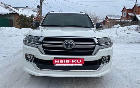 Toyota Land Cruiser 200, 2019 год, 9 500 000 рублей, 2 фотография