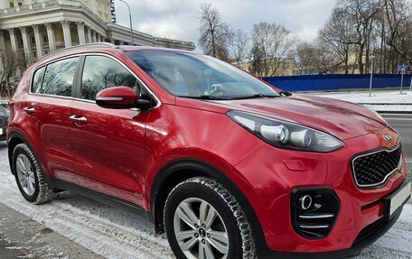 KIA Sportage IV рестайлинг, 2018 год, 2 400 000 рублей, 3 фотография