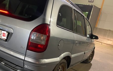 Opel Zafira A рестайлинг, 2004 год, 520 000 рублей, 3 фотография