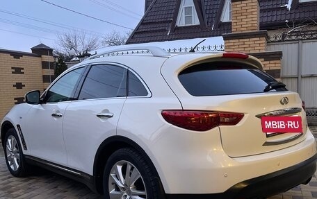 Infiniti FX II, 2013 год, 2 436 000 рублей, 11 фотография