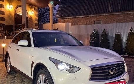 Infiniti FX II, 2013 год, 2 436 000 рублей, 19 фотография