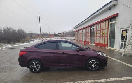 Hyundai Solaris II рестайлинг, 2011 год, 770 000 рублей, 3 фотография