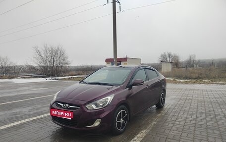 Hyundai Solaris II рестайлинг, 2011 год, 770 000 рублей, 7 фотография