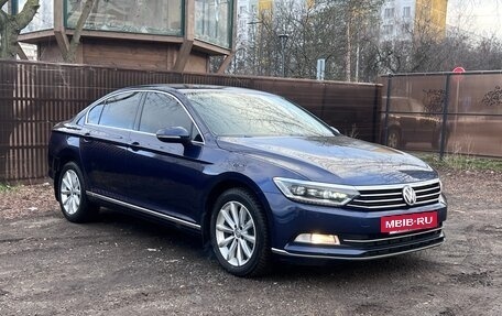 Volkswagen Passat B8 рестайлинг, 2016 год, 1 800 000 рублей, 2 фотография