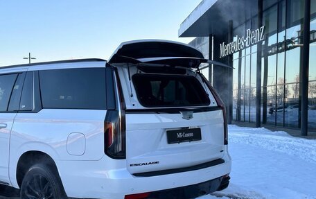 Cadillac Escalade V, 2023 год, 13 200 000 рублей, 11 фотография