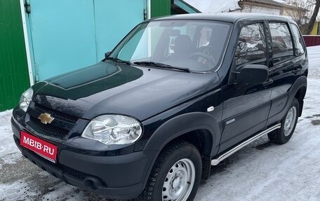 Chevrolet Niva I рестайлинг, 2011 год, 1 200 000 рублей, 1 фотография