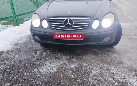 Mercedes-Benz E-Класс, 2004 год, 740 000 рублей, 3 фотография