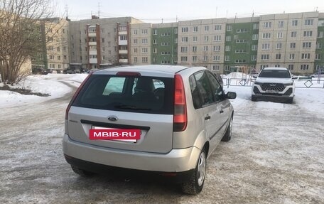 Ford Fiesta, 2005 год, 350 000 рублей, 2 фотография