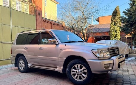 Toyota Land Cruiser 100 рестайлинг 2, 2003 год, 2 200 000 рублей, 3 фотография