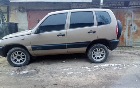 Chevrolet Niva I рестайлинг, 2004 год, 290 000 рублей, 2 фотография