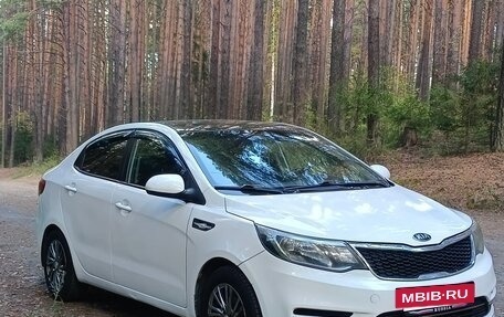 KIA Rio III рестайлинг, 2015 год, 750 000 рублей, 2 фотография