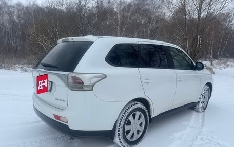 Mitsubishi Outlander III рестайлинг 3, 2013 год, 1 500 000 рублей, 6 фотография