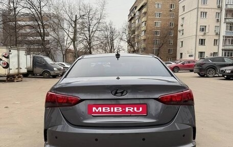 Hyundai Solaris II рестайлинг, 2021 год, 1 880 000 рублей, 10 фотография