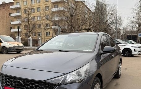 Hyundai Solaris II рестайлинг, 2021 год, 1 880 000 рублей, 8 фотография