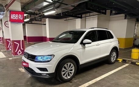 Volkswagen Tiguan II, 2017 год, 2 300 000 рублей, 1 фотография