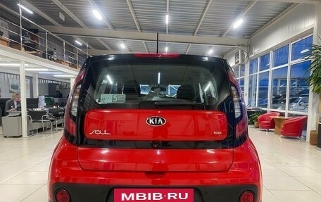 KIA Soul II рестайлинг, 2017 год, 1 584 000 рублей, 5 фотография