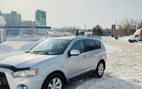 Mitsubishi Outlander III рестайлинг 3, 2010 год, 1 349 000 рублей, 8 фотография