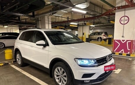 Volkswagen Tiguan II, 2017 год, 2 300 000 рублей, 16 фотография