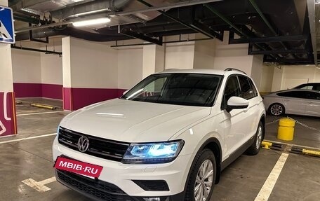 Volkswagen Tiguan II, 2017 год, 2 300 000 рублей, 13 фотография