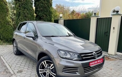 Volkswagen Touareg III, 2011 год, 1 950 000 рублей, 1 фотография