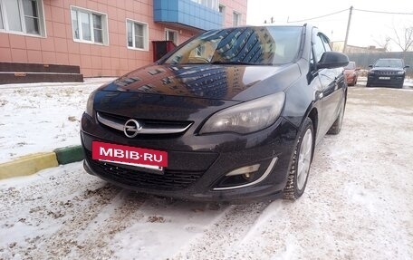 Opel Astra J, 2013 год, 800 000 рублей, 3 фотография