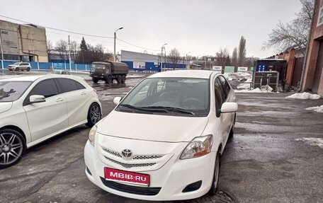 Toyota Yaris III рестайлинг, 2006 год, 730 000 рублей, 1 фотография