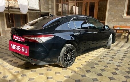 Toyota Camry, 2019 год, 2 940 000 рублей, 4 фотография