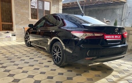 Toyota Camry, 2019 год, 2 940 000 рублей, 6 фотография