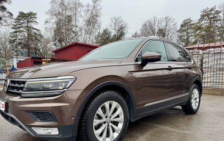 Volkswagen Tiguan II, 2017 год, 2 550 000 рублей, 3 фотография