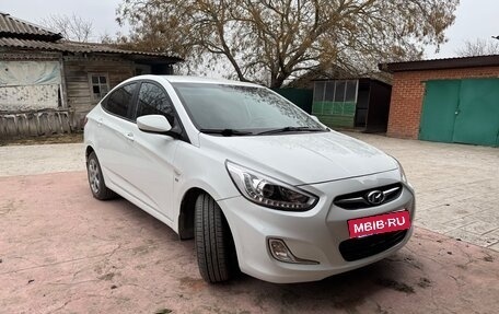 Hyundai Solaris II рестайлинг, 2013 год, 935 000 рублей, 2 фотография