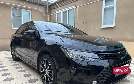 Toyota Camry, 2017 год, 2 450 000 рублей, 6 фотография