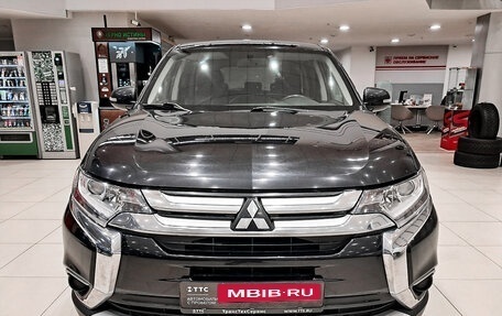 Mitsubishi Outlander III рестайлинг 3, 2015 год, 1 678 000 рублей, 2 фотография