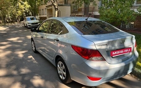 Hyundai Solaris II рестайлинг, 2013 год, 870 000 рублей, 2 фотография