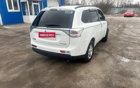 Mitsubishi Outlander III рестайлинг 3, 2012 год, 430 000 рублей, 7 фотография