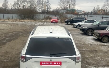 Mitsubishi Outlander III рестайлинг 3, 2012 год, 430 000 рублей, 6 фотография