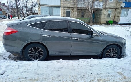 Honda Crosstour I рестайлинг, 2011 год, 1 900 000 рублей, 2 фотография