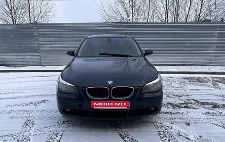 BMW 5 серия, 2004 год, 645 000 рублей, 2 фотография