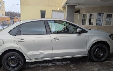 Volkswagen Polo VI (EU Market), 2011 год, 590 000 рублей, 2 фотография