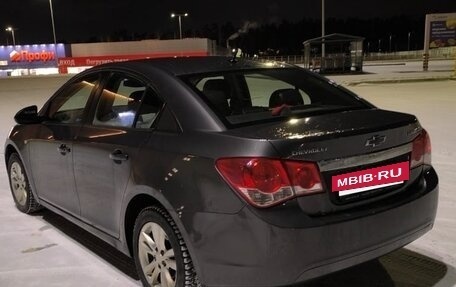 Chevrolet Cruze II, 2011 год, 700 000 рублей, 2 фотография