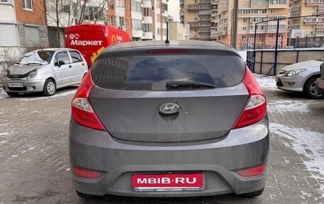 Hyundai Solaris II рестайлинг, 2012 год, 850 000 рублей, 3 фотография